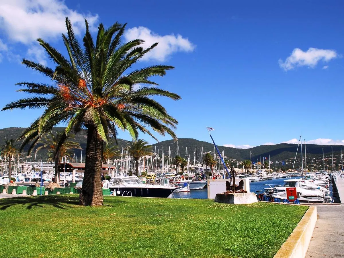 Apartment Castel Haussmann Cavalaire-sur-Mer צרפת